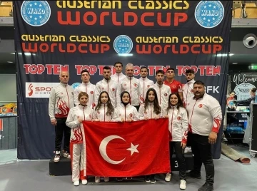 Milli kick boks&ccedil;u Efe Aydın, Avusturya&rsquo;da d&uuml;nya ikincisi oldu
