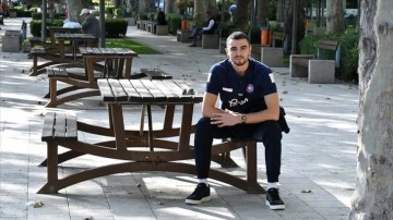 Milli sma&ccedil;&ouml;r İzzet &Uuml;nver ile Halkbank'ın "mantalitesi" &ouml;rt&uuml;şt&uuml;