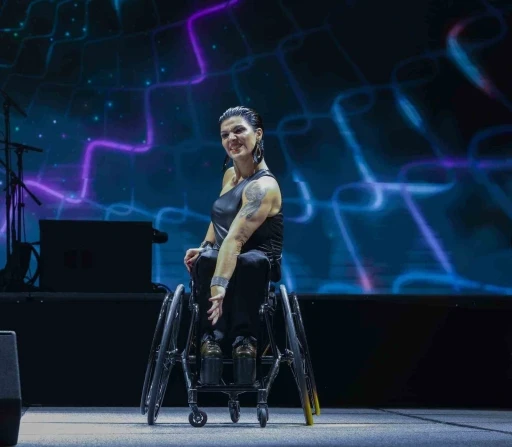 Milli sporcudan Engelliler G&uuml;n&uuml;&rsquo;nde dans g&ouml;sterisi
