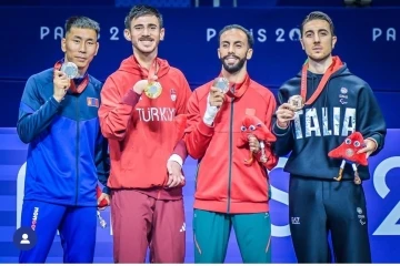 Milli Tekvandocu Mahmut Bozteke&rsquo;den Fatma Şahin&rsquo;e vefa ziyareti
