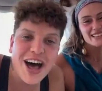 Milli voleybolcudan yangın sonrası tepki &ccedil;eken paylaşım! 