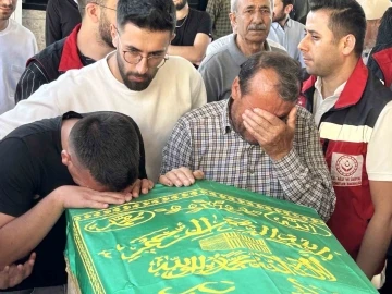 Milyonlarca metrek&uuml;p toprağın altında kalmıştı, yaklaşık 4 ay sonra memleketinde toprağa verildi
