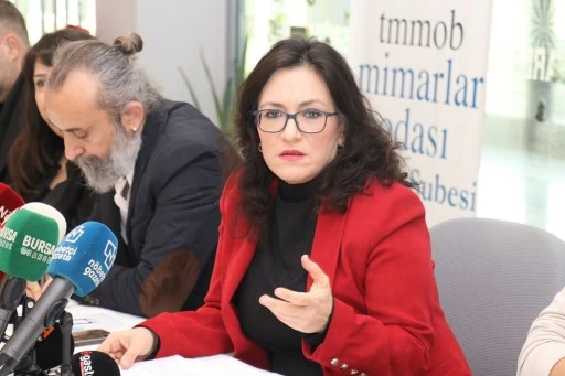 Mimarlar Odası Bursa Şube Başkanı Şirin Rodoplu Şimşek: Kentin k&uuml;lt&uuml;rel mirası mutlaka korunmalı