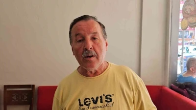 Minib&uuml;s&uuml;n kadına &ccedil;arpma anı kamerada
