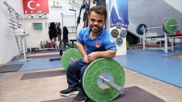 "Minik Herk&uuml;l" Paris Paralimpik Oyunları'na altın madalya hedefiyle hazırlanıyor