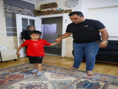 Minik Mert'in hastalığına tanı konulamıyor!