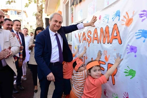 Minik &ouml;ğrenciler, l&ouml;semili &ccedil;ocukların hayatlarına dokundu
