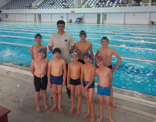 Minik y&uuml;z&uuml;c&uuml;ler kula&ccedil;ları ile &Ccedil;orum&rsquo;u temsil edecek
