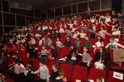 Minikler, &ldquo;Kızıl Kaptan&rdquo; İle Hayal Yolculuğuna &Ccedil;ıktı