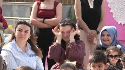 Miniklerden duygusal Anneler G&uuml;n&uuml; kutlaması
