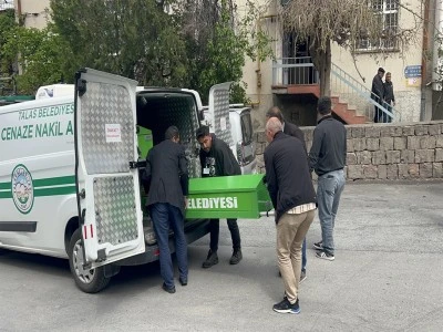 Miras i&ccedil;in babasını &ouml;ld&uuml;rd&uuml;