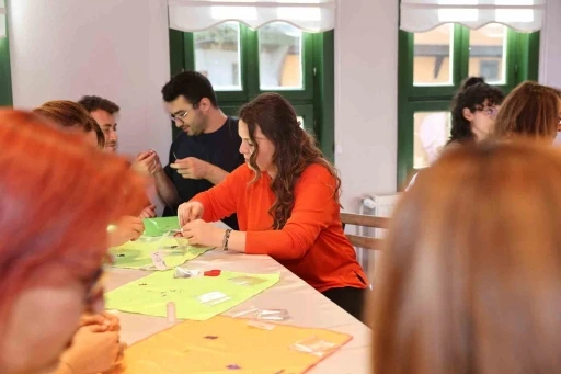 Misi İpek Evi&rsquo;nde takı tasarım at&ouml;lyesi
