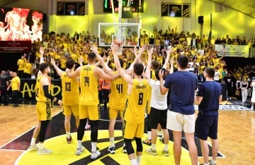 MKS g&ouml;z&uuml;n&uuml; şampiyonluğa dikti
