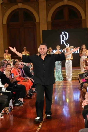 Modacı Demiray&rsquo;dan Milano&rsquo;da moda şov
