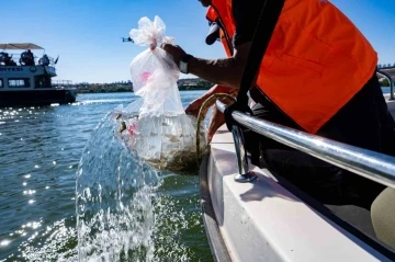 Mogan G&ouml;l&uuml;&rsquo;ne 150 bin yavru balık bırakıldı
