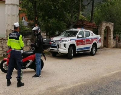 Motosiklet denetiminde 153 s&uuml;r&uuml;c&uuml;ye ceza uygulandı
