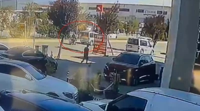 Motosiklet ile hafif ticari aracın &ccedil;arpıştı: 1 yaralı