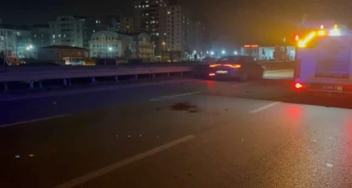 Motosiklet vin&ccedil;e arkadan &ccedil;arptı: 2 yaralı
