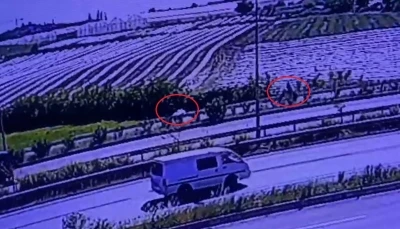 Motosikletlerin &ccedil;arpıştığı kaza kamerada
