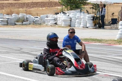 Motul T&uuml;rkiye Karting Şampiyonası&rsquo;nın 5. ayak yarışları Uşak&rsquo;ta tamamlandı