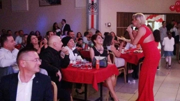 Moymuldan Yetişenler Derneği sanat&ccedil;ıları konuk etti
