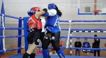 Muay Thai Şampiyonası 23 ilden 300 sporcunun katılımıyla Şanlıurfa&rsquo;da başladı
