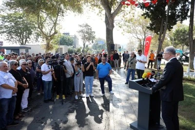 Mudanya 103 yıllık &ouml;zg&uuml;rl&uuml;k y&uuml;r&uuml;y&uuml;ş&uuml;n&uuml; kutladı 