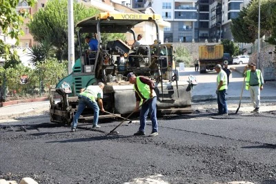 Mudanya Belediyesi il&ccedil;edeki yolları yeniliyor