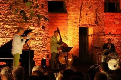 Mudanya Caz Festivali'nin son Kerem G&ouml;rsev Trio oldu