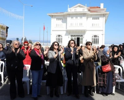 Mudanya'da 8 Mart dayanışması