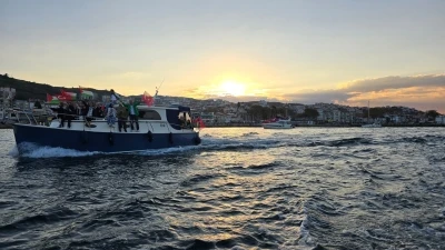 Mudanya'da Filistin ve Sumud Filosu&rsquo;na destek i&ccedil;in denize a&ccedil;ıldılar