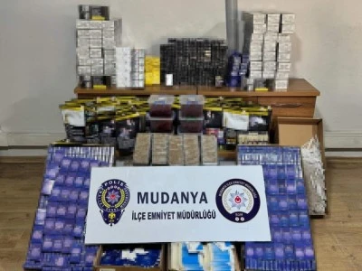 Mudanya'da y&uuml;kl&uuml; miktarda ka&ccedil;ak t&uuml;t&uuml;n &uuml;r&uuml;nleri ele ge&ccedil;irildi