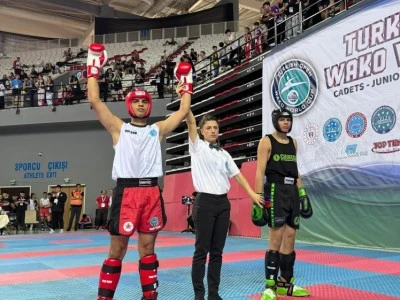 Mudanyalı Alperen Muhsin Duman d&uuml;nya ikincisi oldu