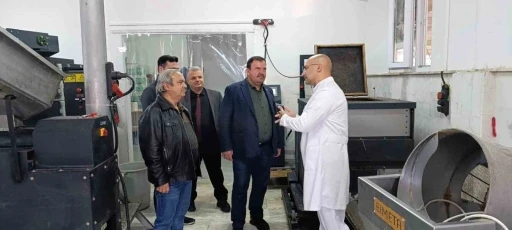 Muğla B&uuml;y&uuml;kşehir 8 milyon TL&rsquo;lik kedi-k&ouml;pek maması &uuml;retti
