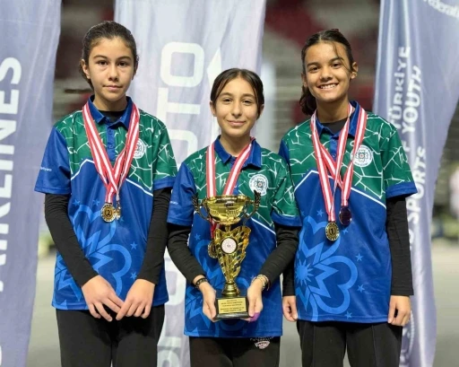 Muğla B&uuml;y&uuml;kşehir U-13 ok&ccedil;uluk takımı T&uuml;rkiye şampiyonu
