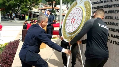 Muğla&rsquo;da 19 Mayıs Haftası &ccedil;elenk sunumuyla başladı
