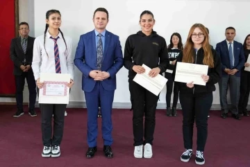 Muğla&rsquo;da İstiklal Marşı&rsquo;nı g&uuml;zel okuma yarışması il finali yapıldı
