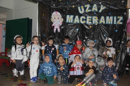 Muğla&rsquo;da miniklerden &rsquo;Uzay G&uuml;n&uuml;&rsquo;ne b&uuml;y&uuml;k ilgi
