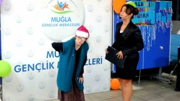 Muğla Uluslararası Gen&ccedil;lik Merkezi yaz okulları kapanış programı d&uuml;zenlendi

