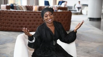 Muğla'da yaşayan ABD'li sanat&ccedil;ı Della Miles'ten arkadaşlarına "T&uuml;rkiye'ye g