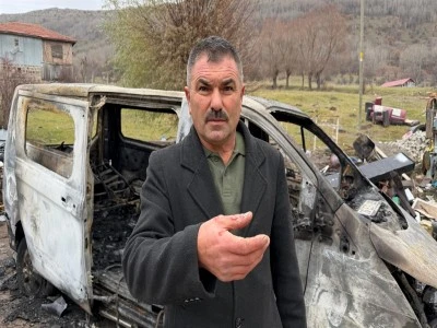 Muhtarın 4 aracı yakıldı
