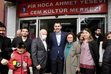 Murat Kurum, Bah&ccedil;elievler&rsquo;de bulunan Cem Vakfı Genel Merkezi&rsquo;ni ziyaret etti
