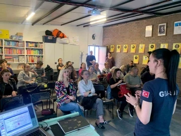 Muratpaşa&rsquo;da Mahalle Afet G&ouml;n&uuml;ll&uuml;s&uuml; eğitimleri başladı
