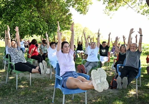 Muratpaşa&rsquo;dan yaşlılar i&ccedil;in yoga etkinliği
