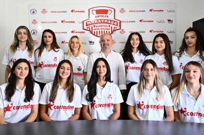 Muratpaşa&rsquo;nın Sultanları Yeni Sezon İ&ccedil;in S&ouml;zleşmelerini İmzaladı