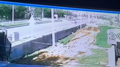 Muş&rsquo;ta otomobilin &ccedil;arptığı &ccedil;ocuk ağır yaralandı
