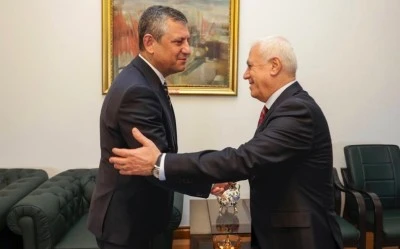 Mustafa Bozbey'in g&ouml;zaltına alınmasının ardından CHP Lideri &Ouml;zel, Kosova programını iptal etti