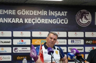 Mustafa Kaplan: "Yukarıya tutunmamız gereken bir ma&ccedil;tı"
