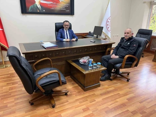 Mustafa Kurt&rsquo;tan yeni m&uuml;d&uuml;re ziyaret
