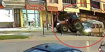 Mustafakemalpaşa'da kaza: "10 tarım iş&ccedil;isi yaralandı"